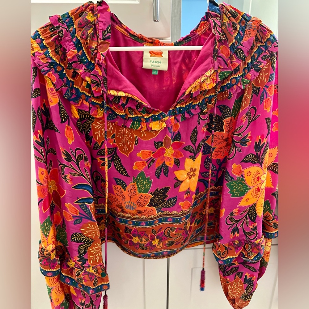 FARM Rio Tropical Tapestry Long Sleeve Ruffle Top